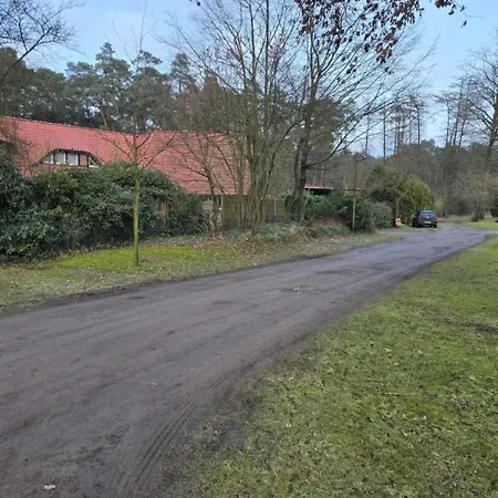 Ahauser Ferien- Und Business-appartement 29qm شقة *